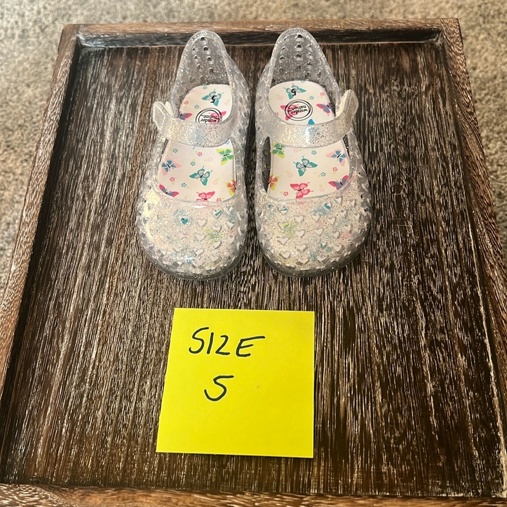 Wonder Nation Clear Jellies - Size 5